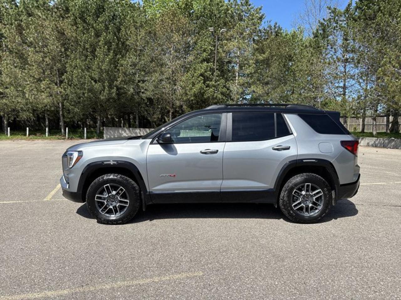 2026 GMC Terrain AT4 AWD | No Accidents | Panoramic Sunroof | Heated Steering Photo