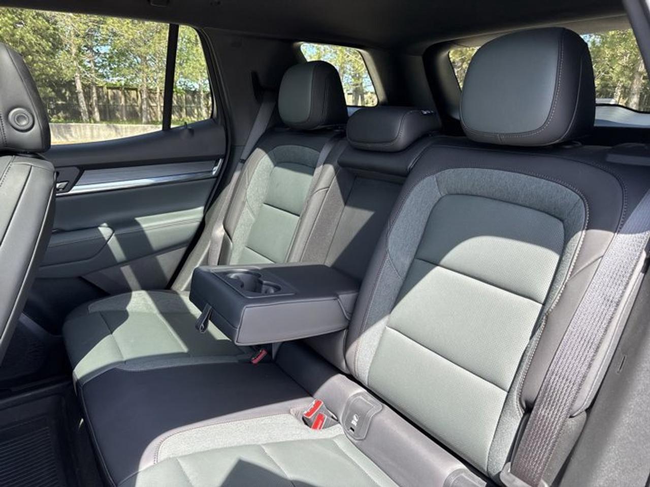 2026 GMC Terrain AT4 AWD | No Accidents | Panoramic Sunroof | Heated Steering Photo