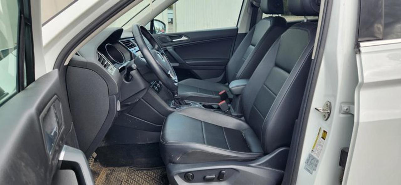 2019 Volkswagen Tiguan Comfortline 4WD | No Accidents | Leather Seats Photo