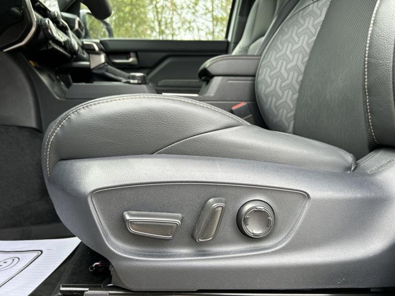 2025 Toyota Tacoma Limited Double Cab 5' Bed Hybrid 4x4 | Sunroof Photo