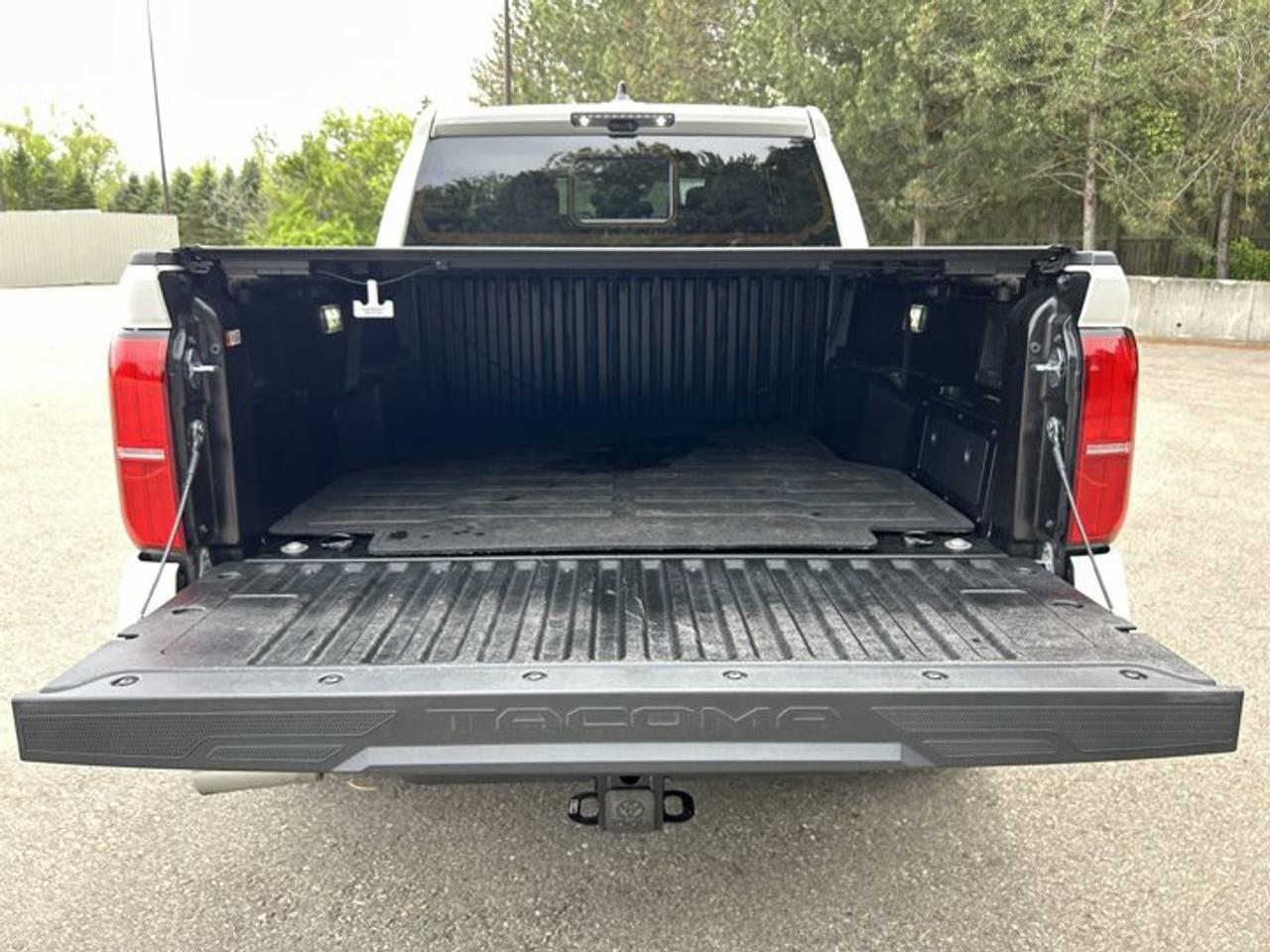 2025 Toyota Tacoma Limited Double Cab 5' Bed Hybrid 4x4 | Sunroof Photo