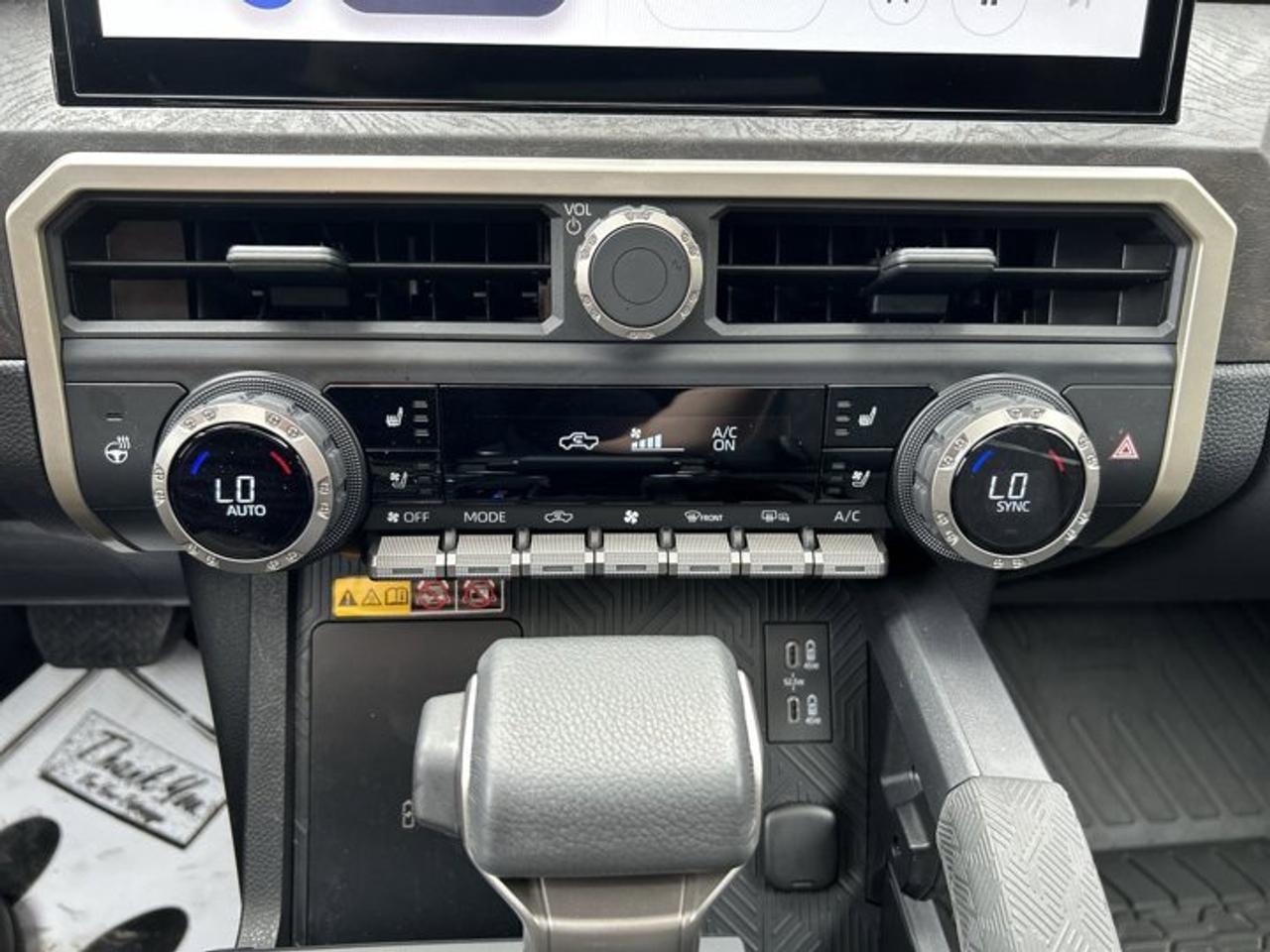 2025 Toyota Tacoma Limited Double Cab 5' Bed Hybrid 4x4 | Sunroof Photo