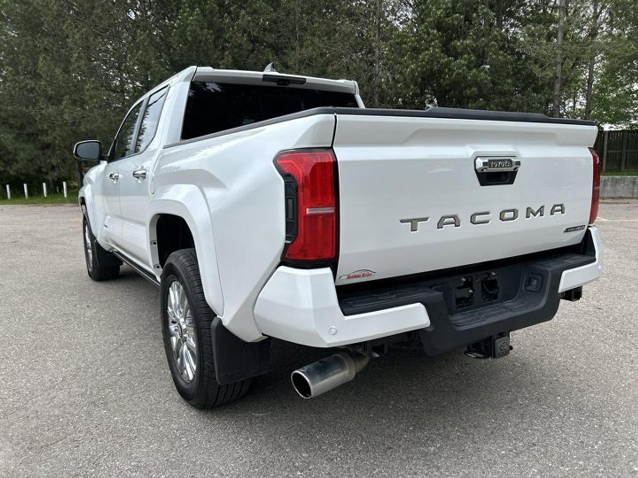 2025 Toyota Tacoma Limited Double Cab 5' Bed Hybrid 4x4 | Sunroof Photo