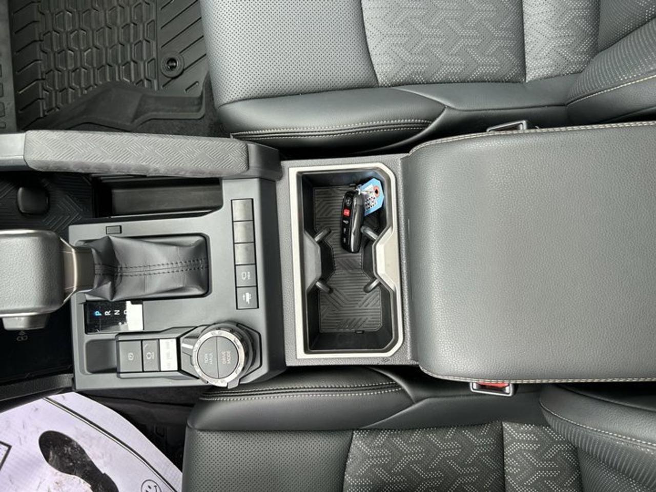 2025 Toyota Tacoma Limited Double Cab 5' Bed Hybrid 4x4 | Sunroof Photo
