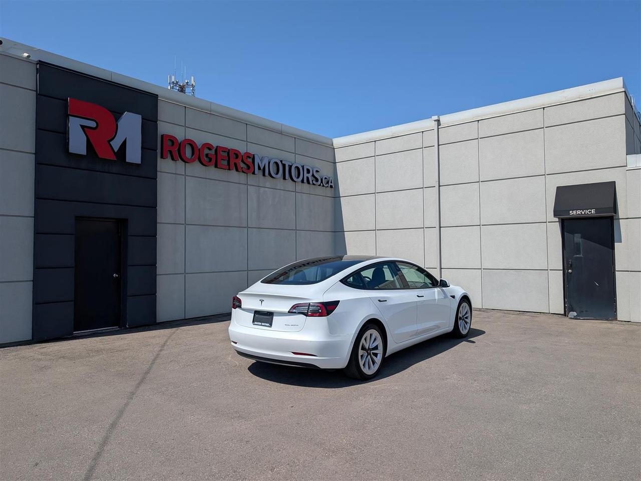 2022 Tesla Model 3 LONG RANGE AWD - DUAL MOTOR Photo4