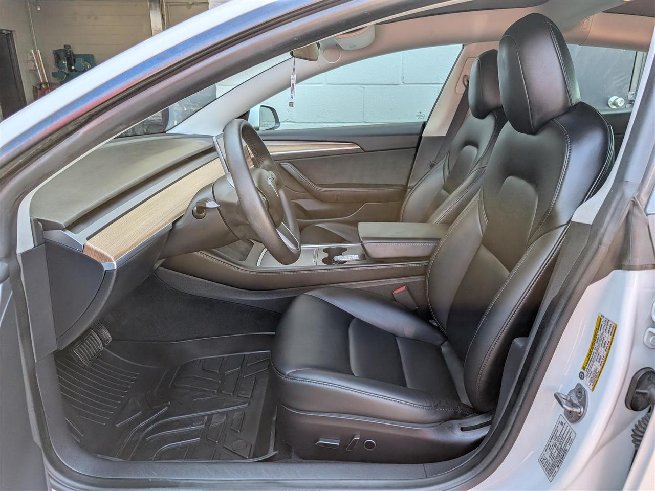 2022 Tesla Model 3 LONG RANGE AWD - DUAL MOTOR Photo