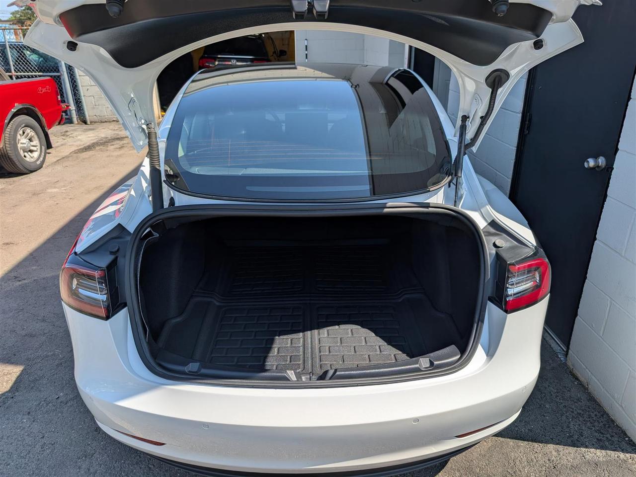 2022 Tesla Model 3 LONG RANGE AWD - DUAL MOTOR Photo