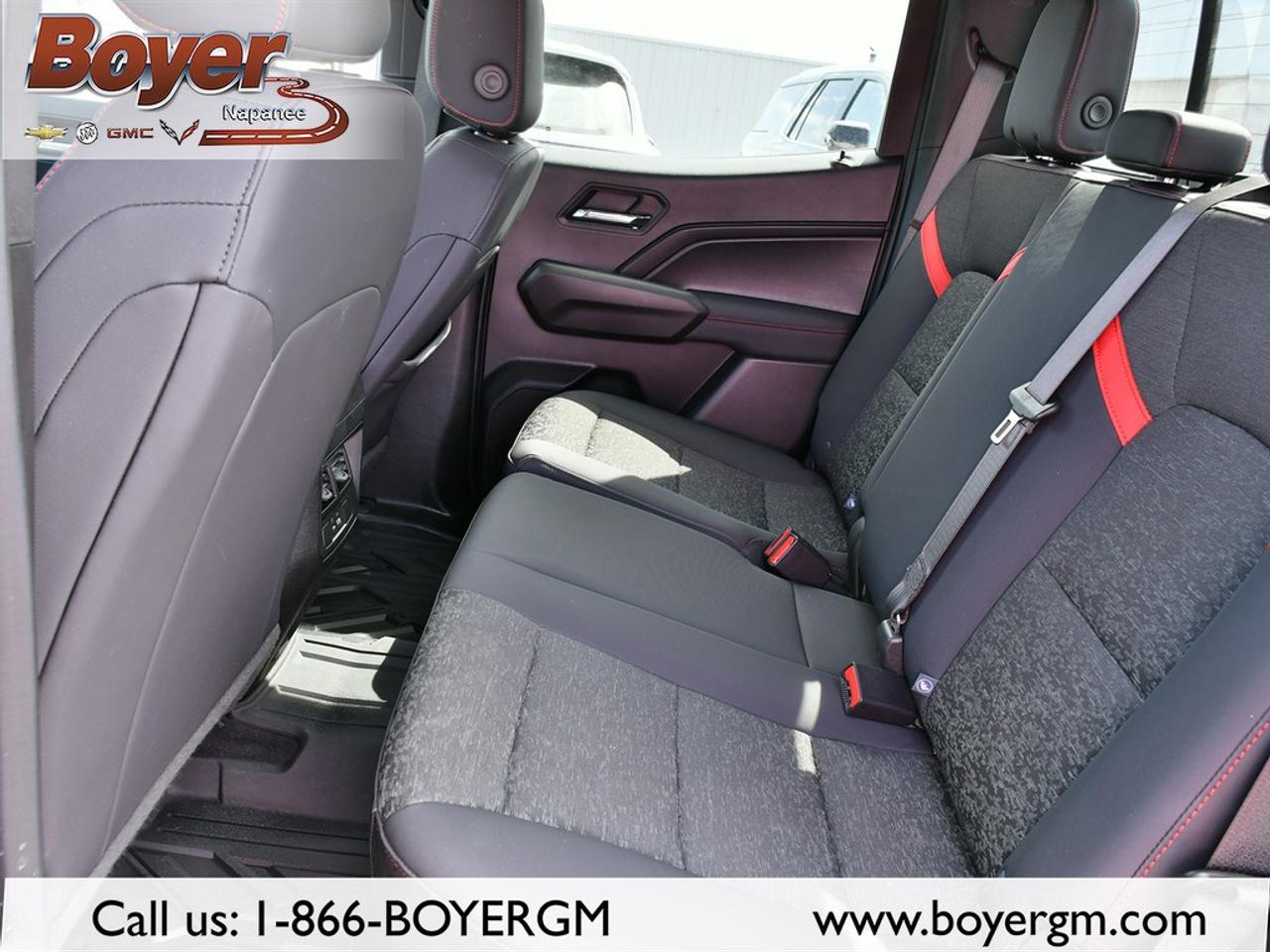 2024 Chevrolet Colorado Crew Cab Short Box 4-Wheel Drive Z71 Photo