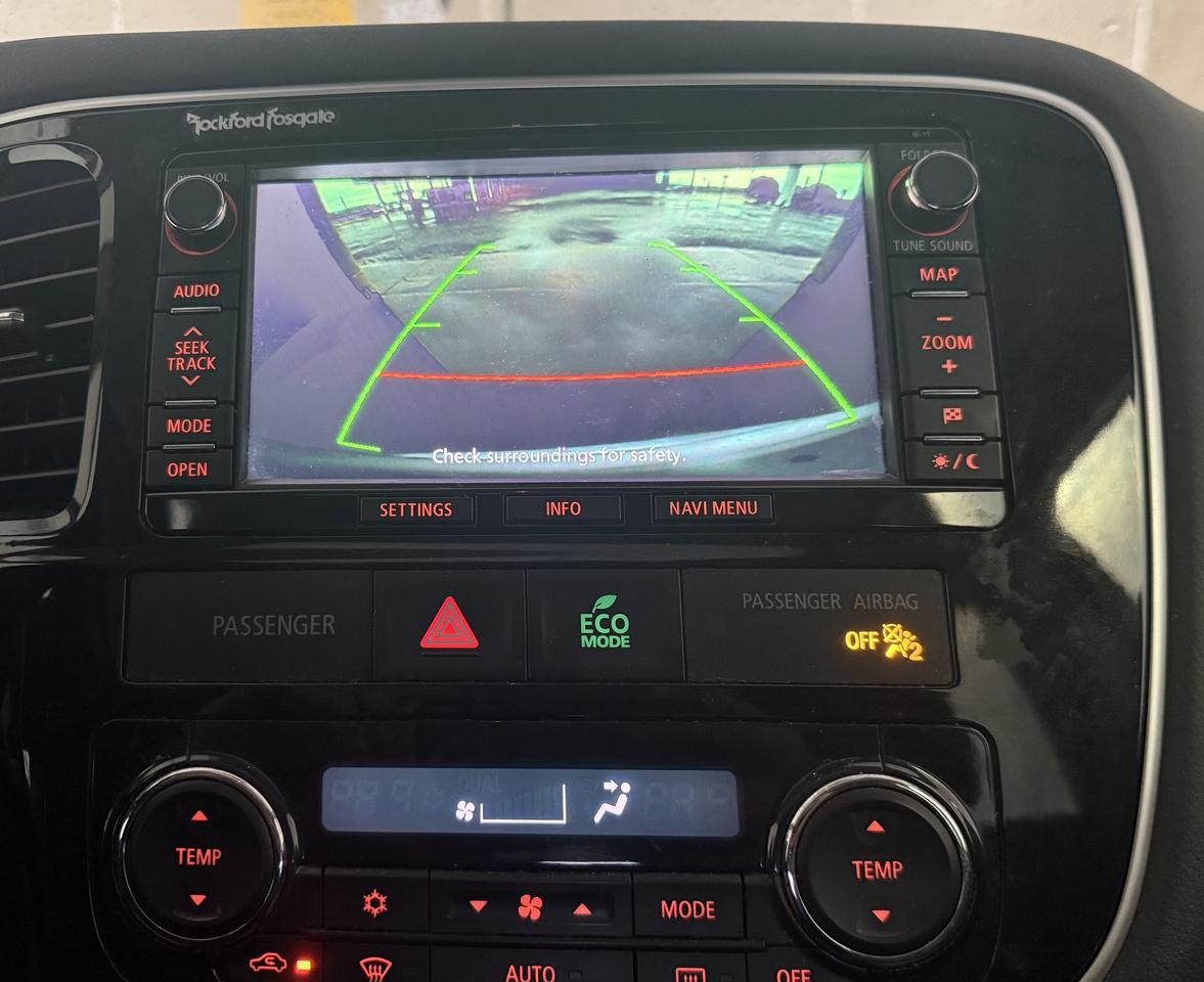 2014 Mitsubishi Outlander GT - NO ACCIDENTS Photo