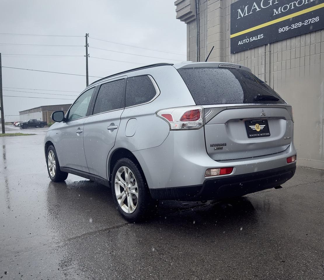 2014 Mitsubishi Outlander GT - NO ACCIDENTS Photo