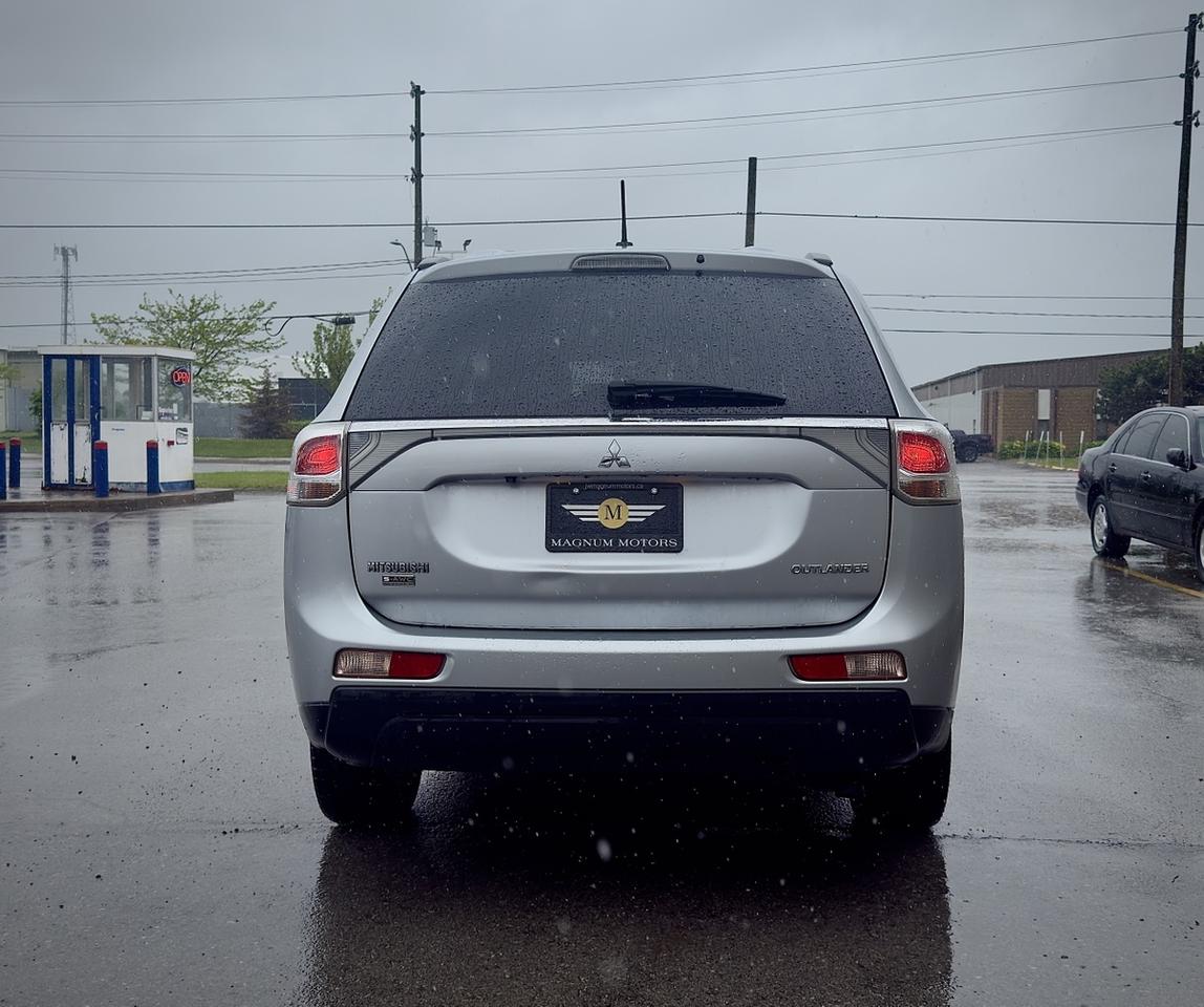 2014 Mitsubishi Outlander GT - NO ACCIDENTS Photo