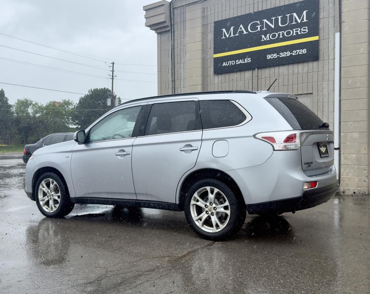 2014 Mitsubishi Outlander GT - NO ACCIDENTS Photo3