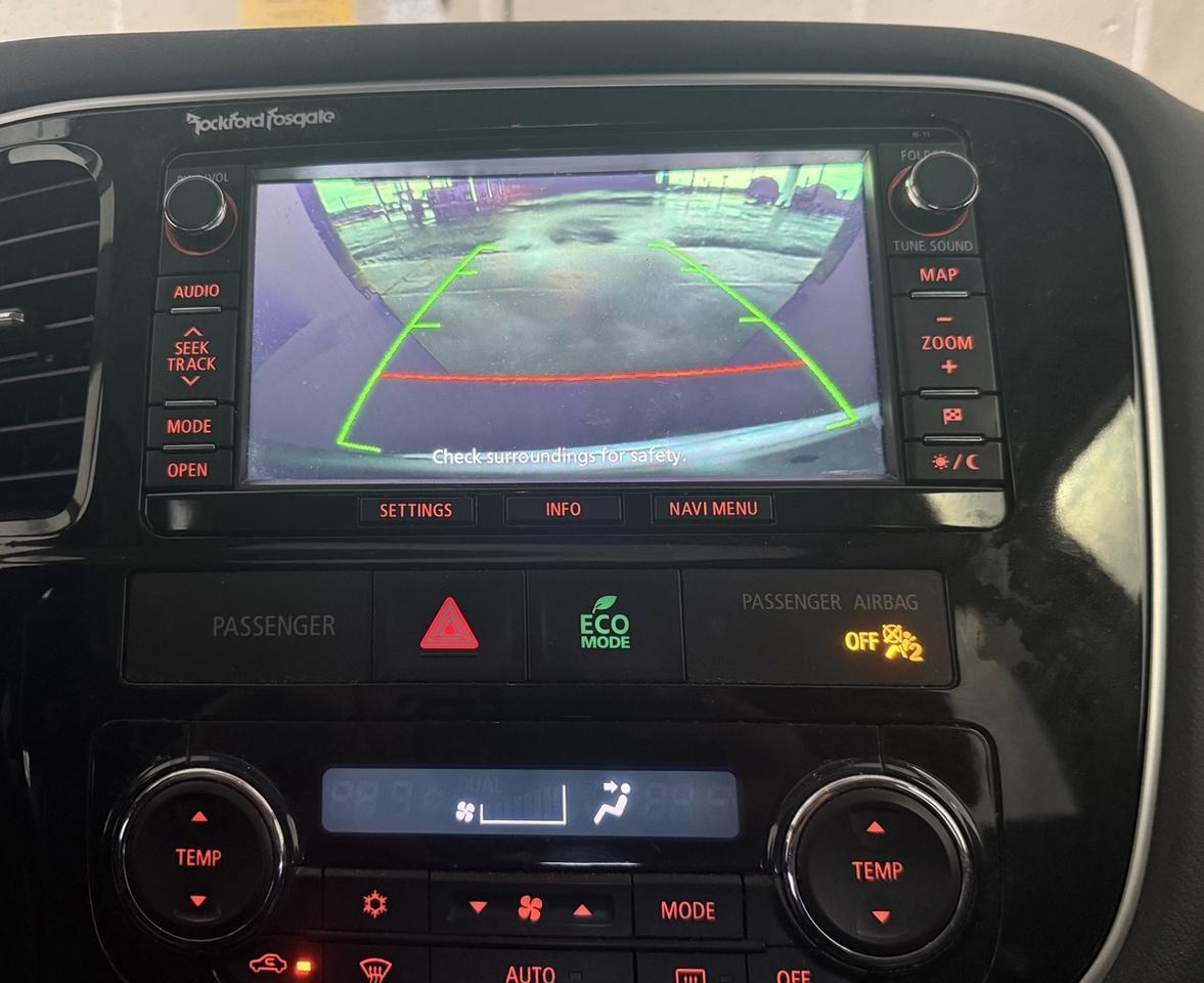 2014 Mitsubishi Outlander GT - NO ACCIDENTS Photo