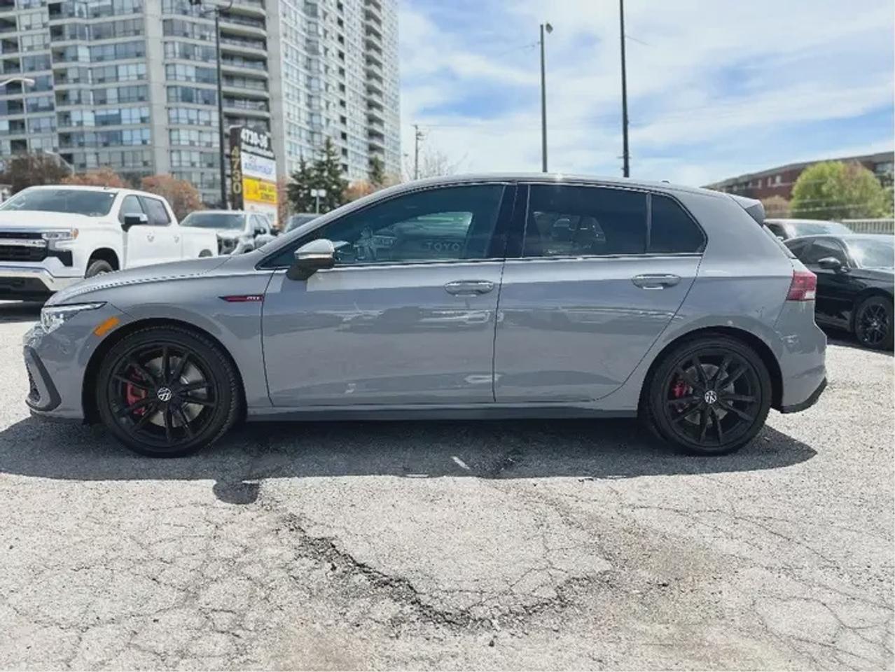 2024 Volkswagen Golf GTI S Photo3