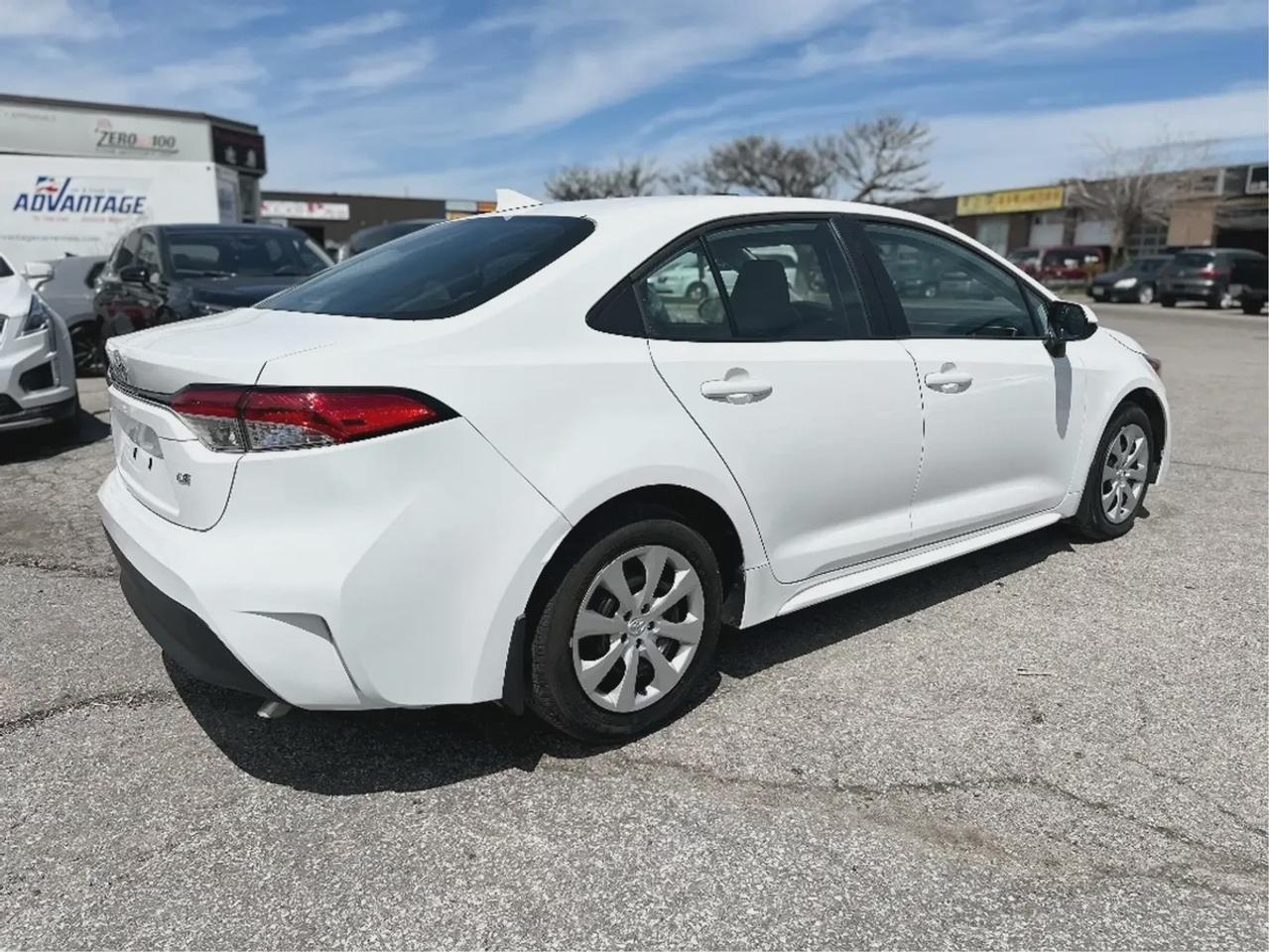 2025 Toyota Corolla LE Photo