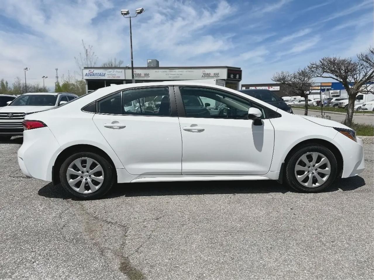 2025 Toyota Corolla LE Photo