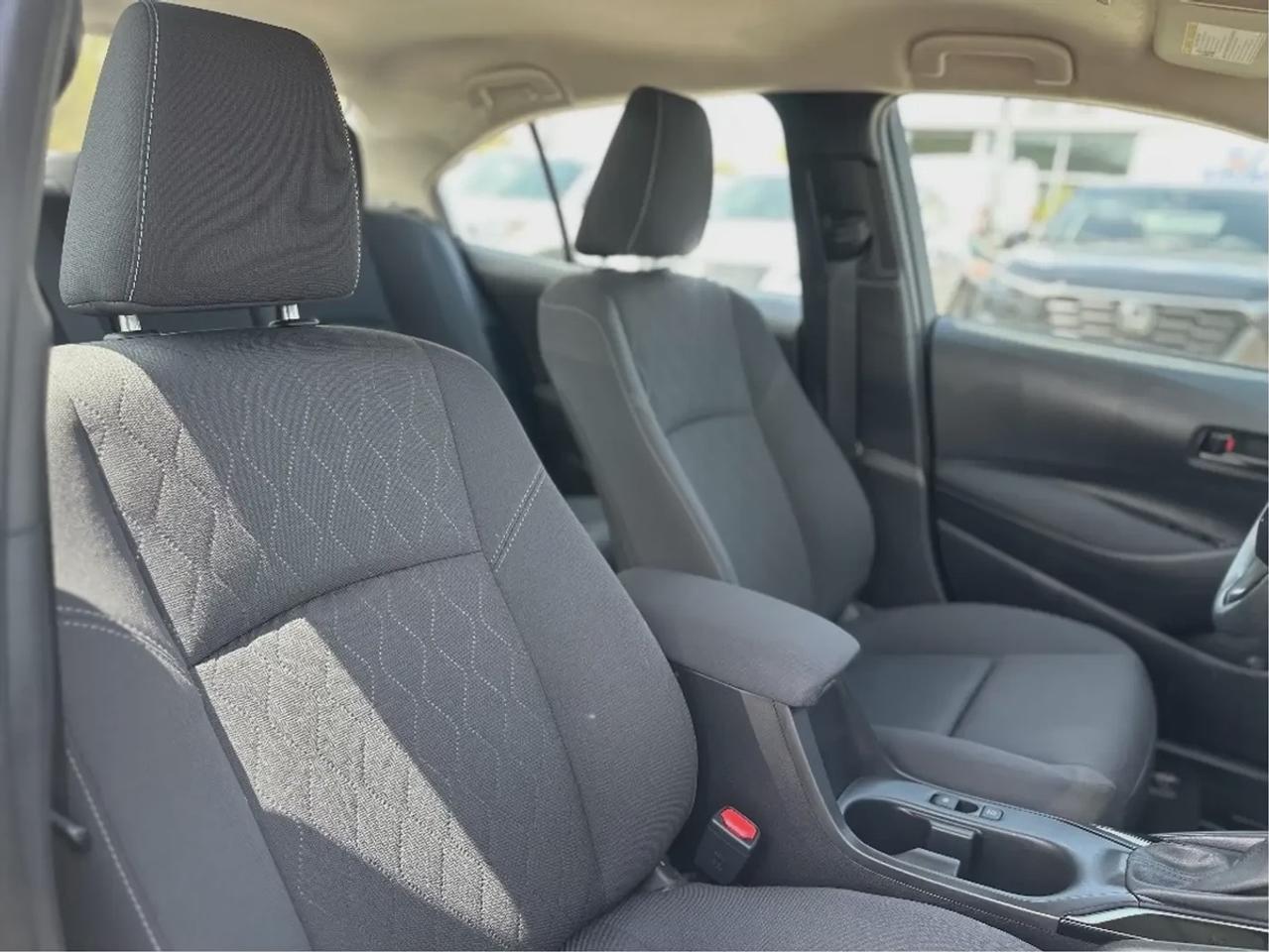 2025 Toyota Corolla LE Photo