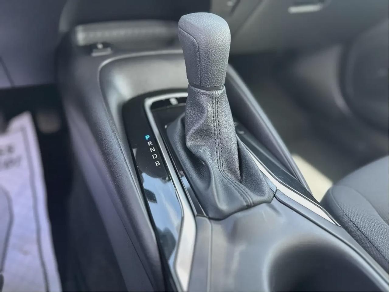 2025 Toyota Corolla LE Photo