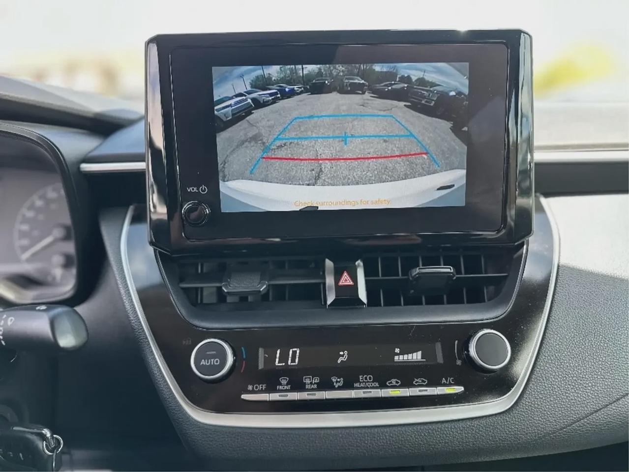 2025 Toyota Corolla LE Photo