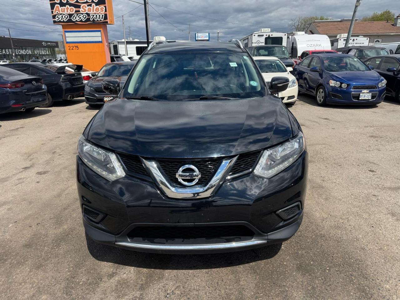 2015 Nissan Rogue S, AWD, 4 CYL, OILED, ONE OWNER, CERTIFIED Photo