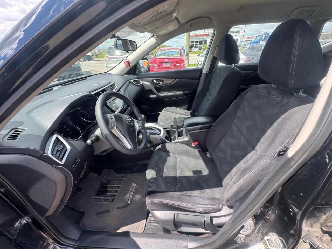 2015 Nissan Rogue S, AWD, 4 CYL, OILED, ONE OWNER, CERTIFIED Photo