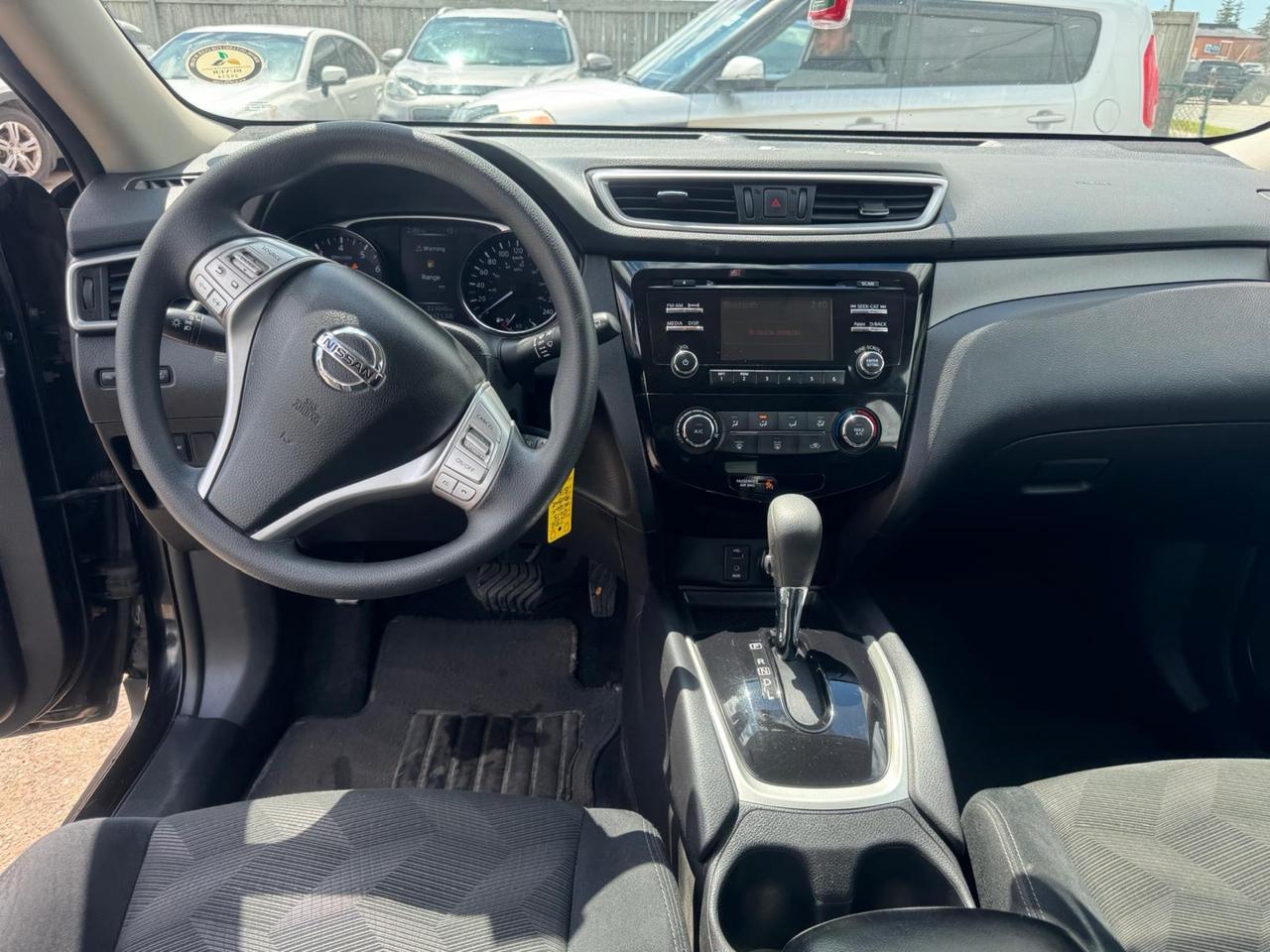 2015 Nissan Rogue S, AWD, 4 CYL, OILED, ONE OWNER, CERTIFIED Photo