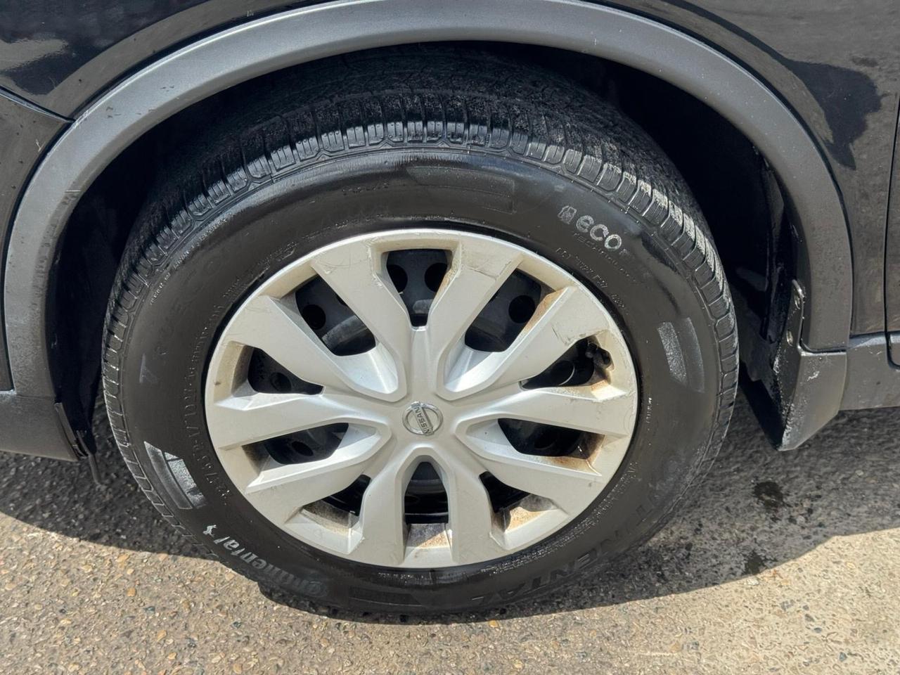 2015 Nissan Rogue S, AWD, 4 CYL, OILED, ONE OWNER, CERTIFIED Photo