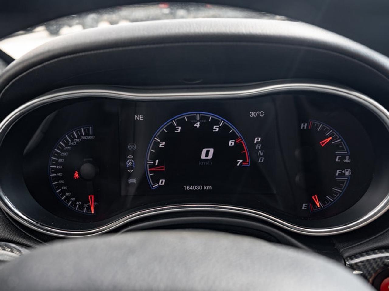 2016 Jeep Grand Cherokee SRT Photo3