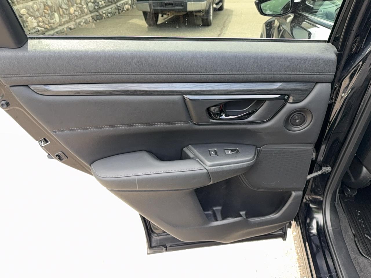 2021 Honda CR-V Touring Black Edition Photo