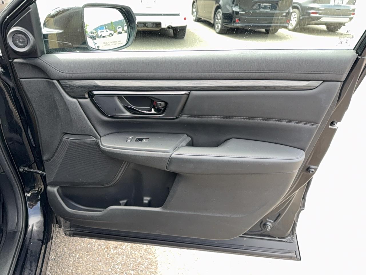 2021 Honda CR-V Touring Black Edition Photo