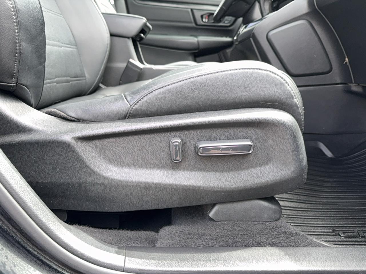 2021 Honda CR-V Touring Black Edition Photo