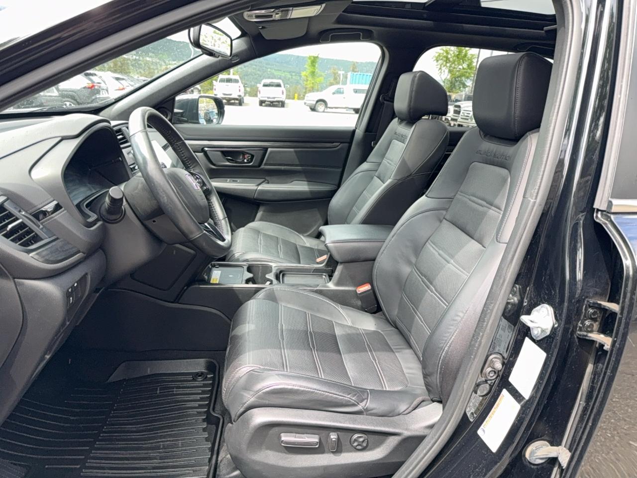 2021 Honda CR-V Touring Black Edition Photo