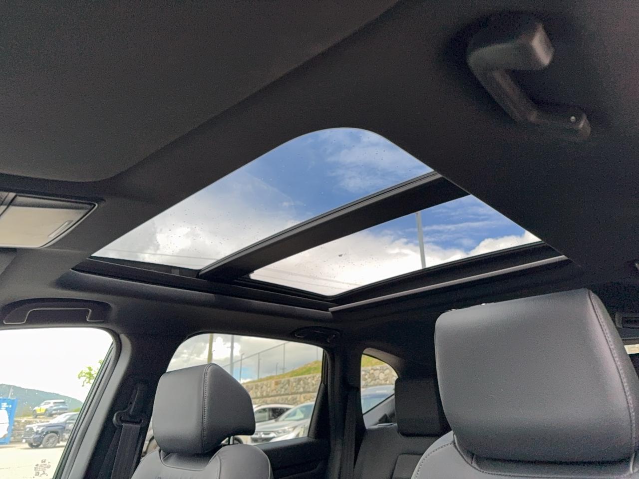 2021 Honda CR-V Touring Black Edition Photo
