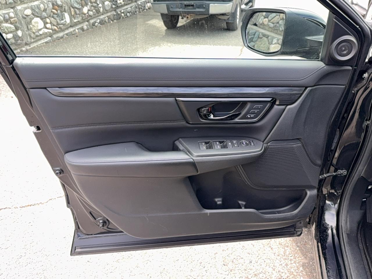 2021 Honda CR-V Touring Black Edition Photo