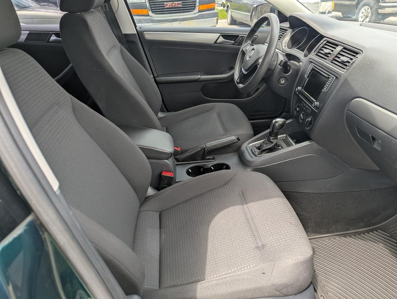 2017 Volkswagen Jetta "Clean NO ACCIDENTS" certified + FREE 6M warranty Photo4