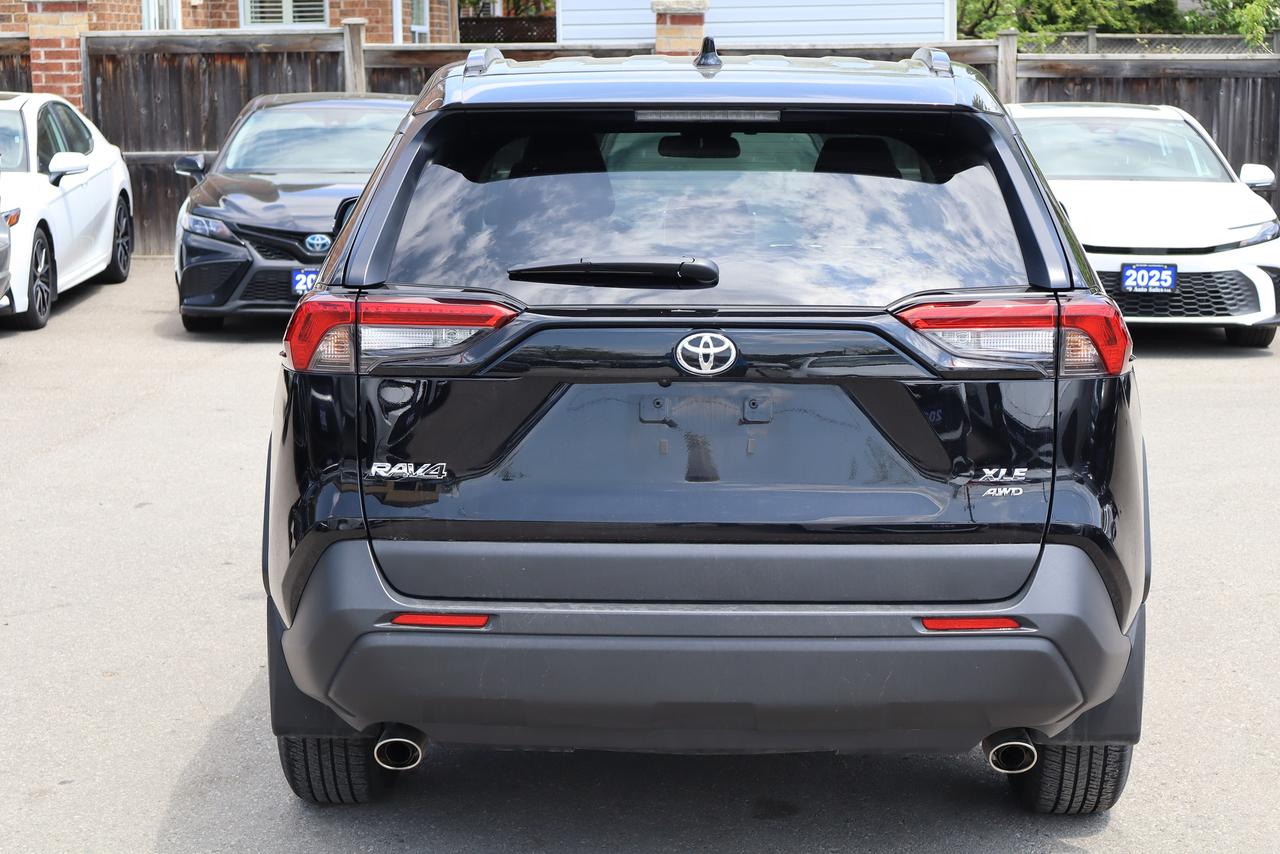 2025 Toyota RAV4 XLE Photo