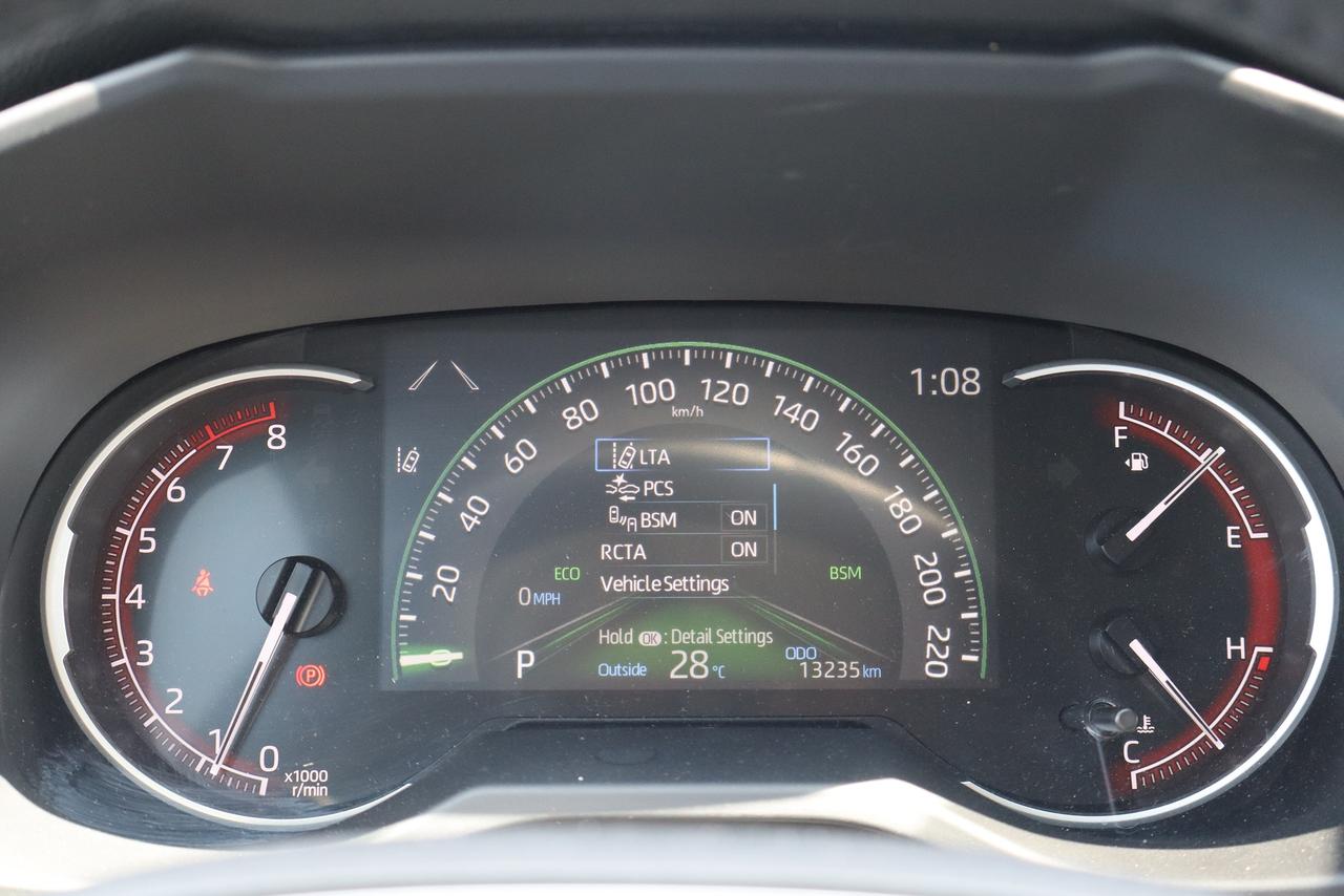 2025 Toyota RAV4 XLE Photo