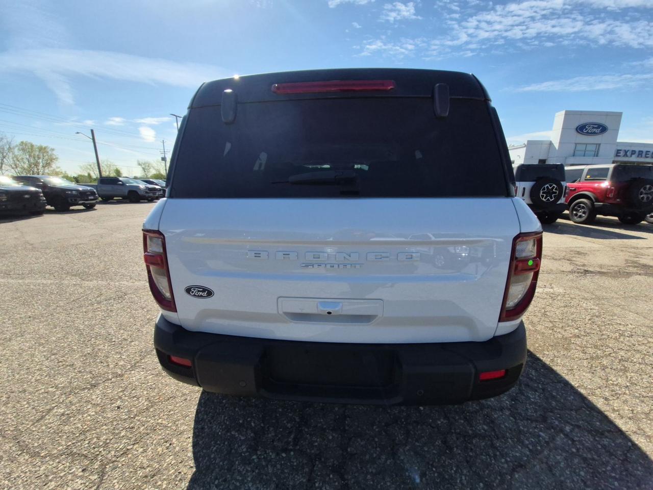 2026 Ford Bronco Sport OUTER BANKS, 360 DEGREE CAMERA, NAVIGATION Photo