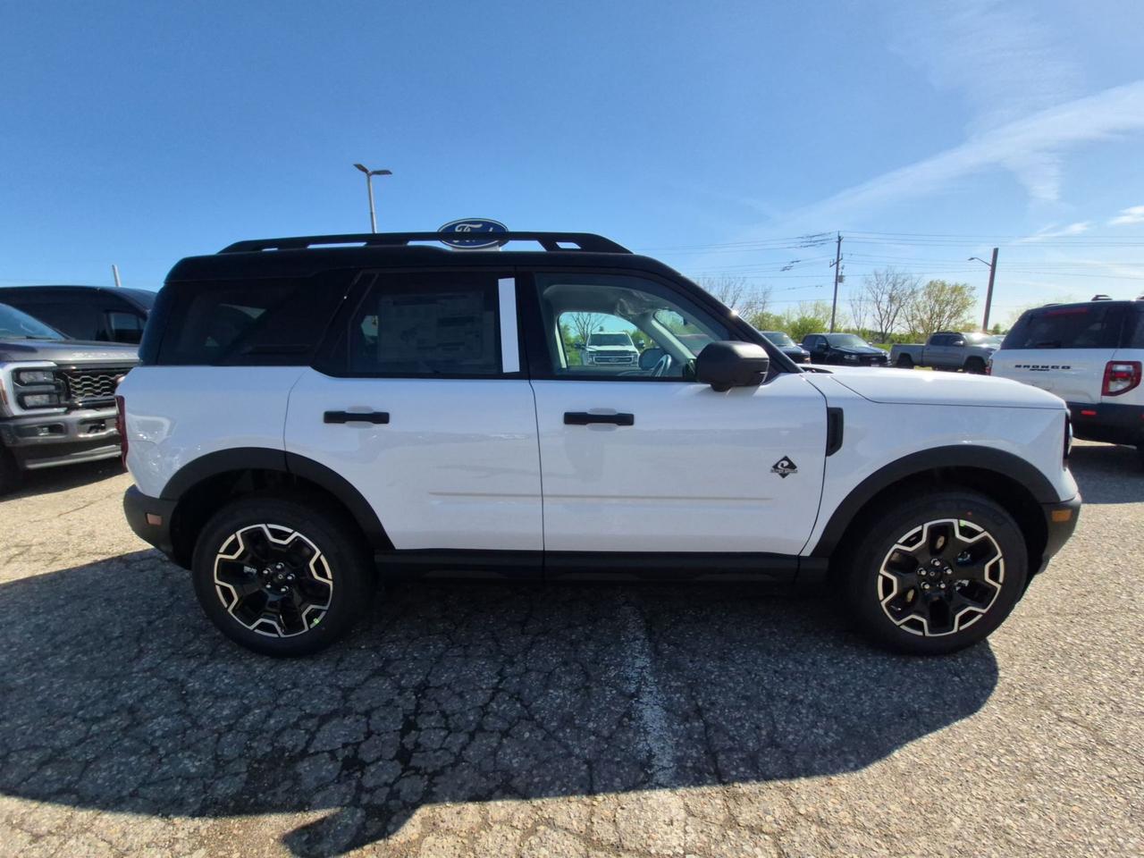 2026 Ford Bronco Sport OUTER BANKS, 360 DEGREE CAMERA, NAVIGATION Photo3