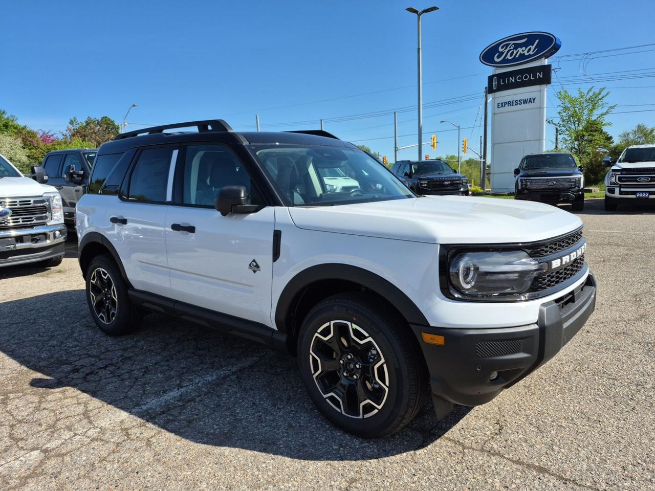 2026 Ford Bronco Sport OUTER BANKS, 360 DEGREE CAMERA, NAVIGATION Photo2