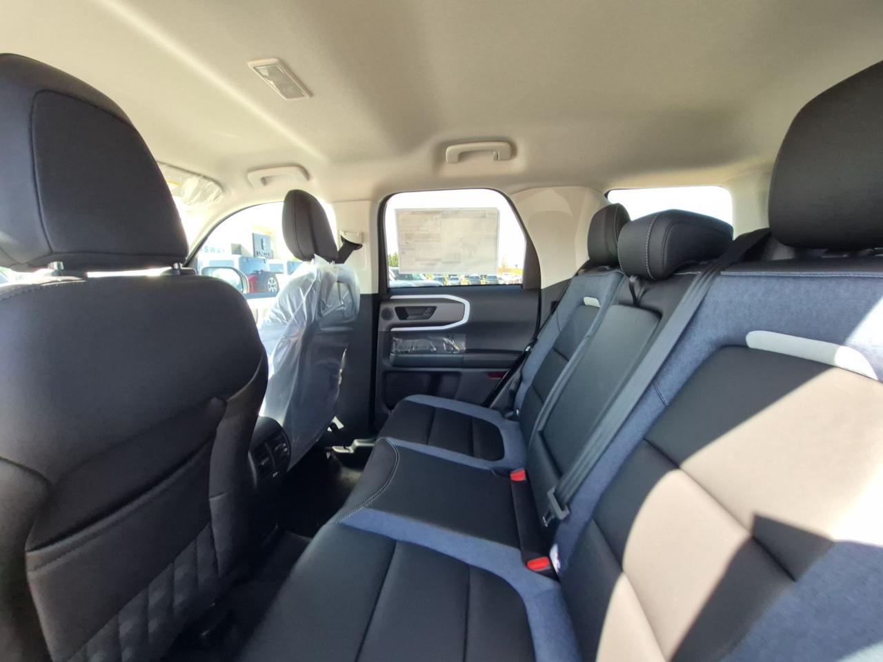 2026 Ford Bronco Sport OUTER BANKS, 360 DEGREE CAMERA, NAVIGATION Photo