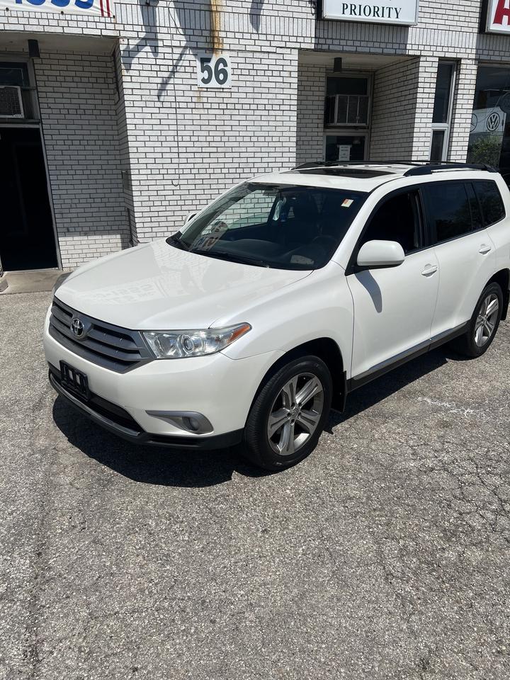 2013 Toyota Highlander 4WD SUNROOF BACKUP CAMERA LEATHER