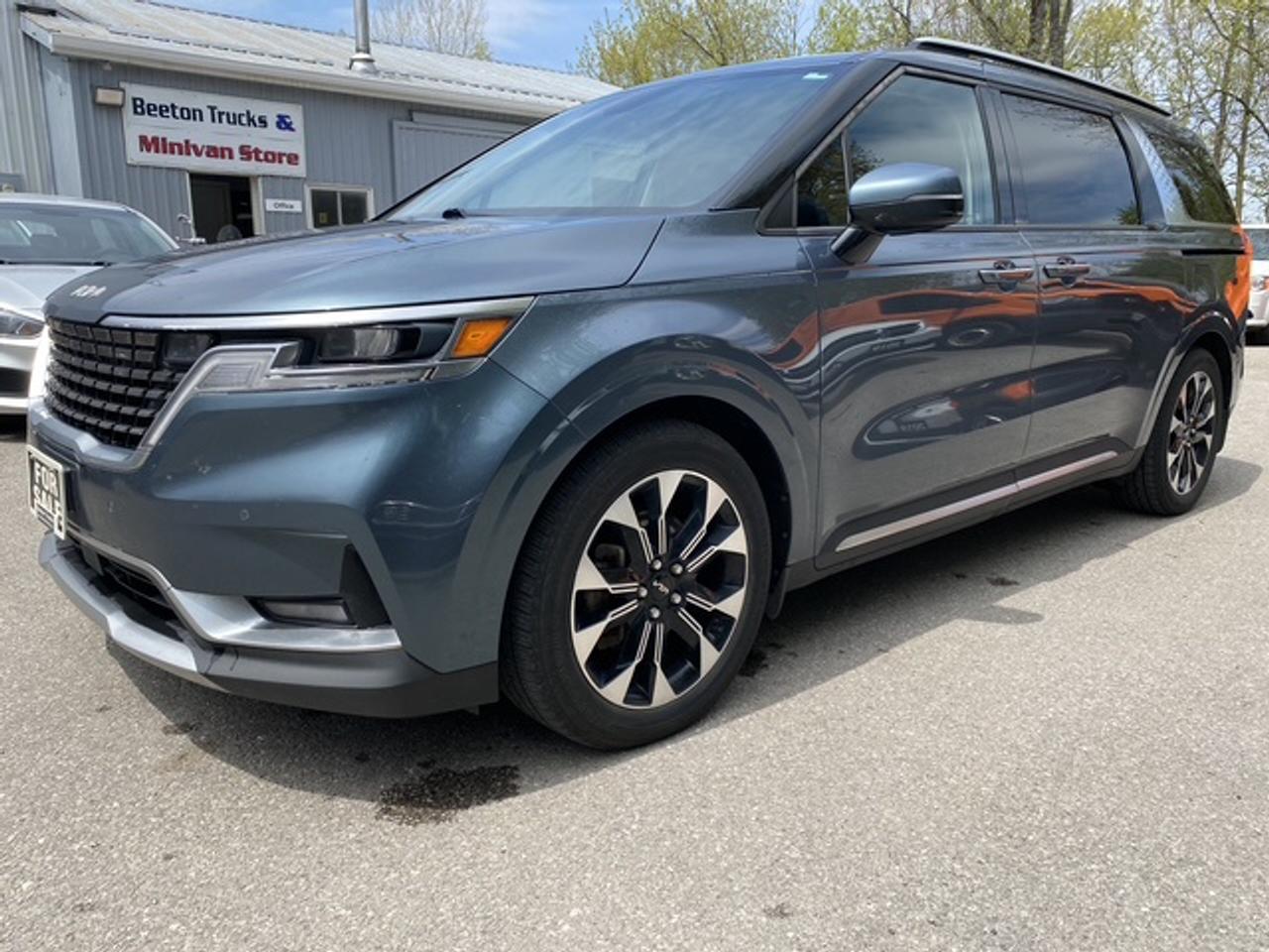2022 Kia Carnival EX FWD Photo