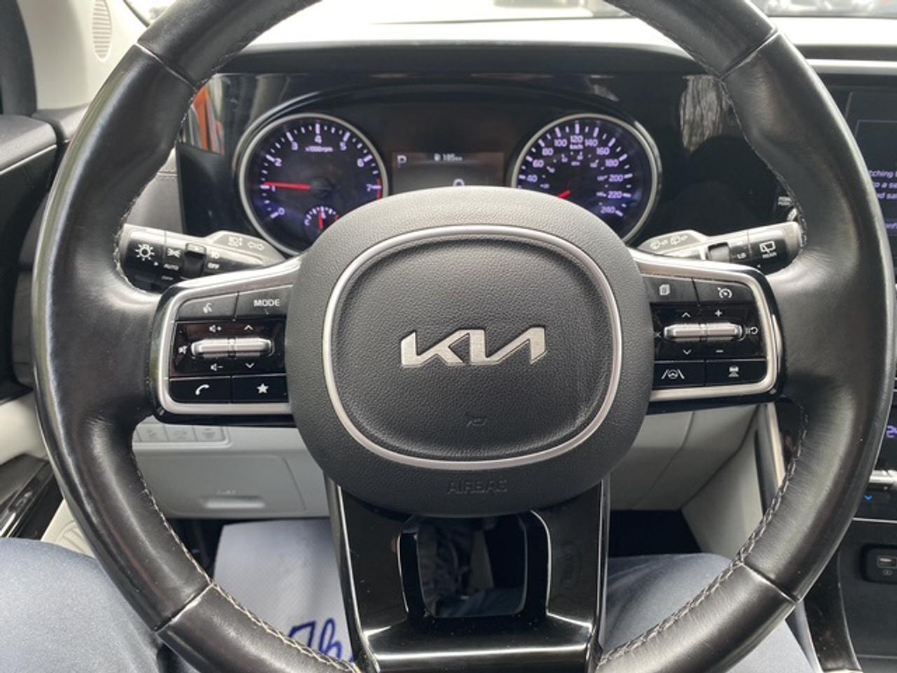 2022 Kia Carnival EX FWD Photo