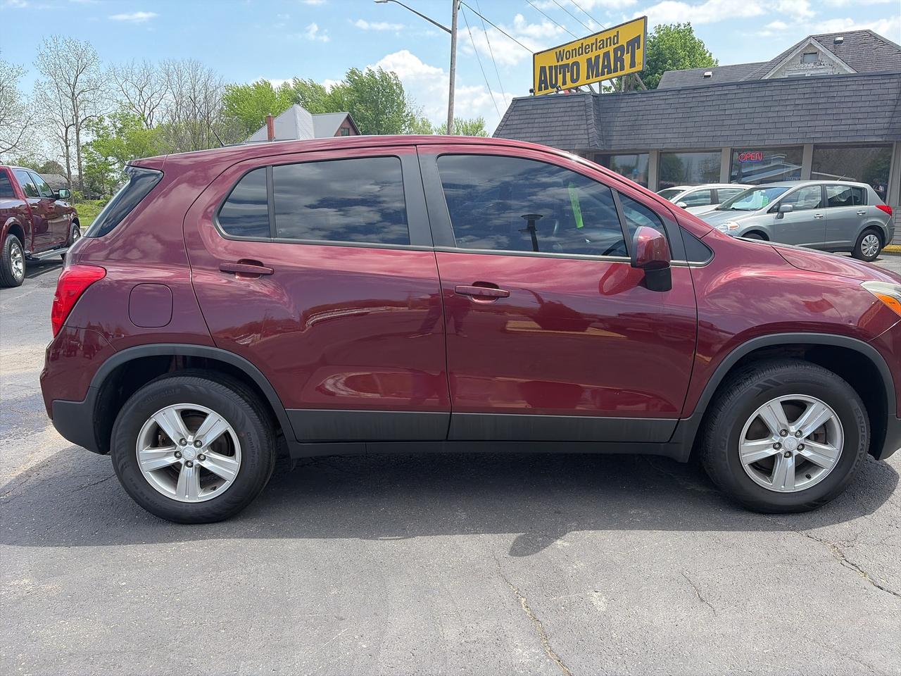 2017 Chevrolet Trax LS-AWD-CLEAN CARFAX Photo