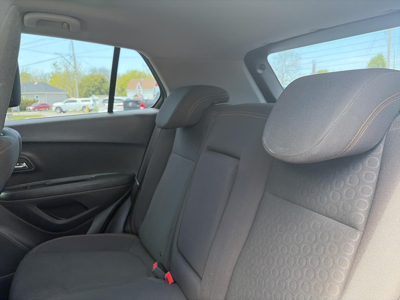 2017 Chevrolet Trax LS-AWD-CLEAN CARFAX Photo