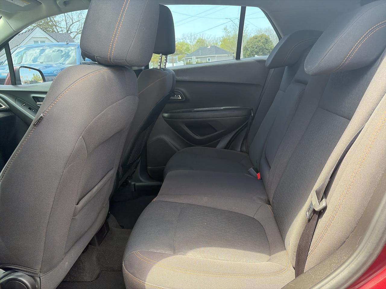 2017 Chevrolet Trax LS-AWD-CLEAN CARFAX Photo