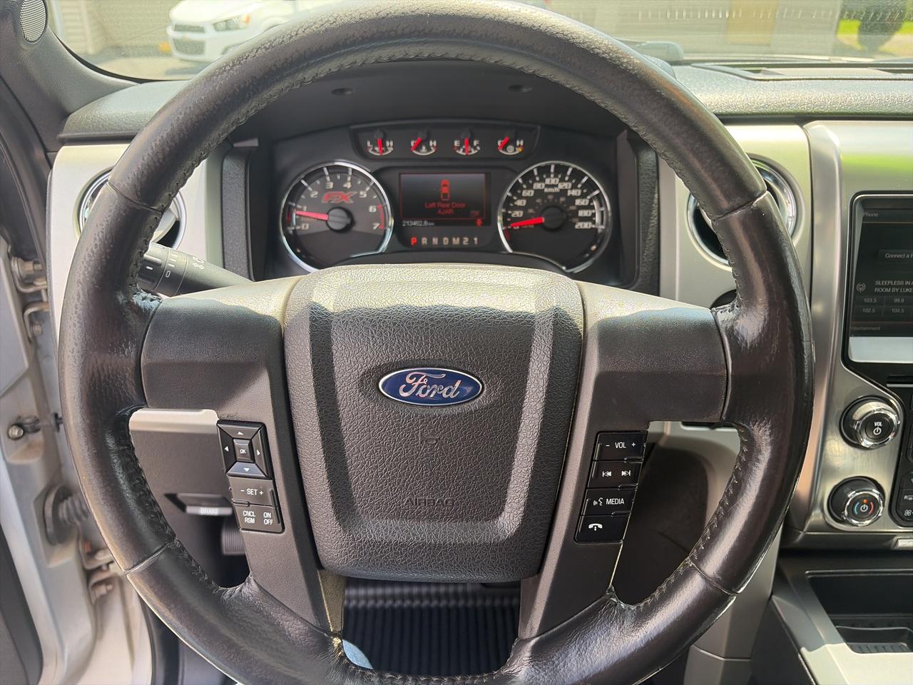 2014 Ford F-150 XLT-4X4-LEATHER-5.0L-V8 Photo
