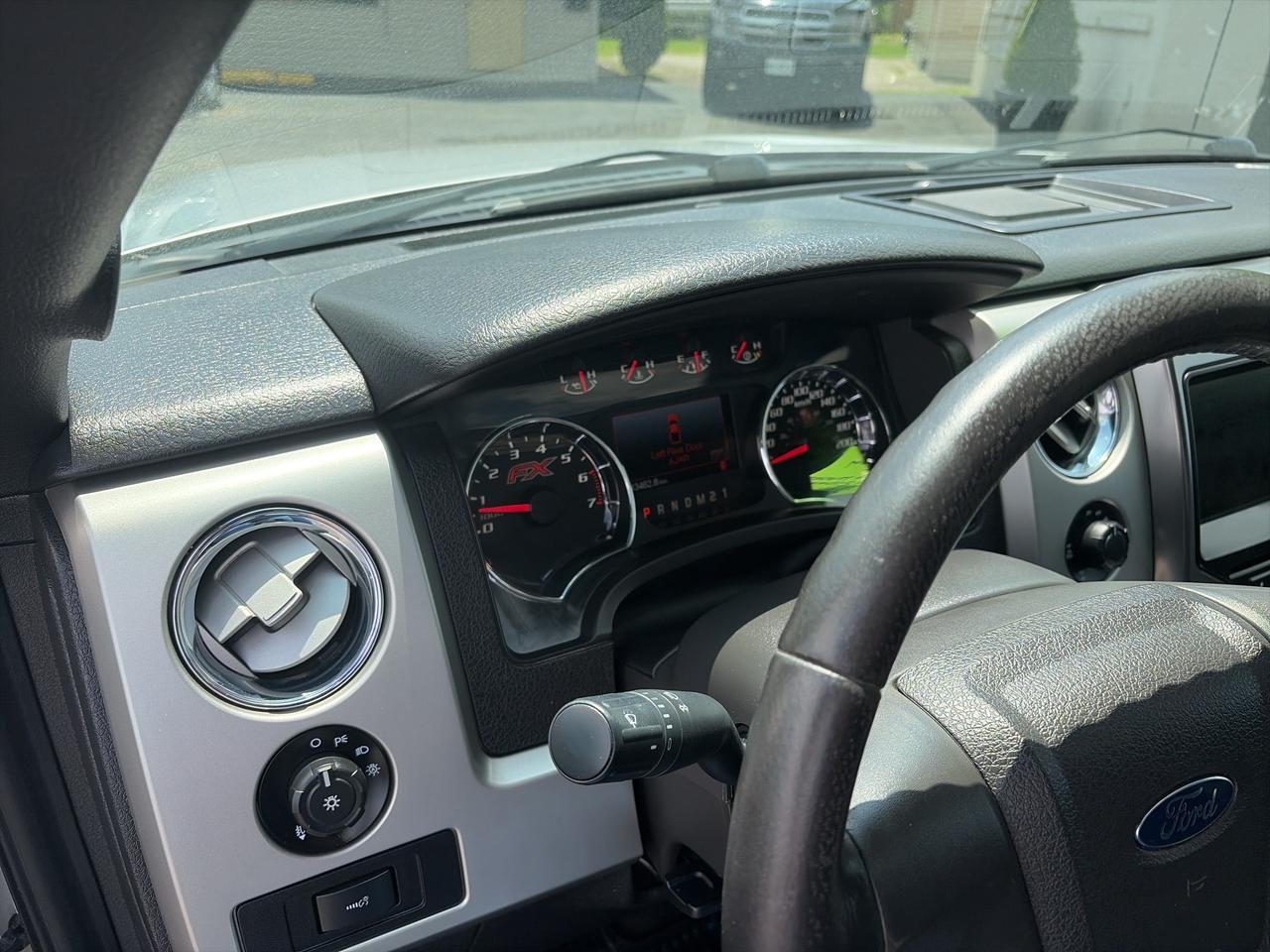 2014 Ford F-150 XLT-4X4-LEATHER-5.0L-V8 Photo