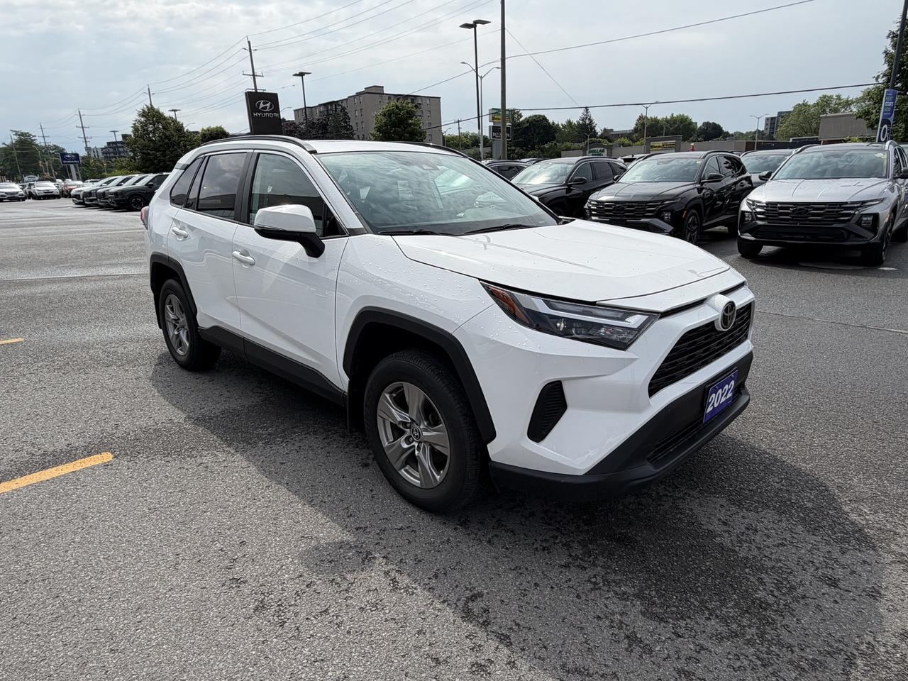 2022 Toyota RAV4 XLE AWD Photo